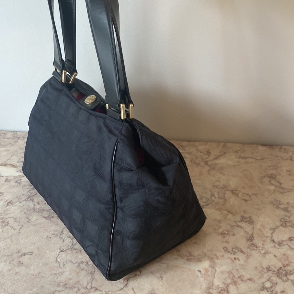 Authentic Chanel monogram nylon handbag black - Picture 4 of 17